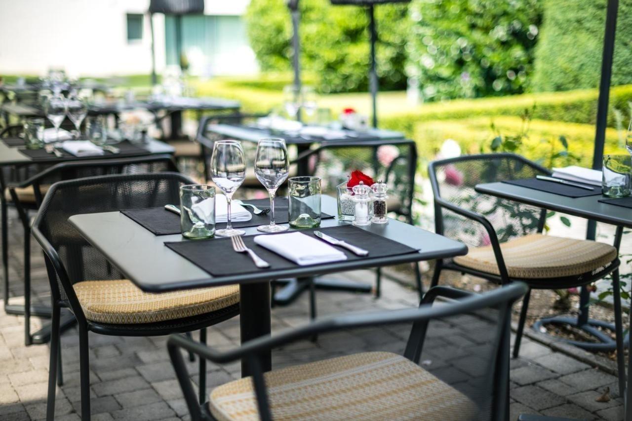 Hostellerie Le Petit Manoir Морж Экстерьер фото