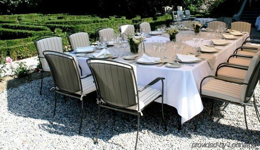 Hostellerie Le Petit Manoir Морж Ресторан фото
