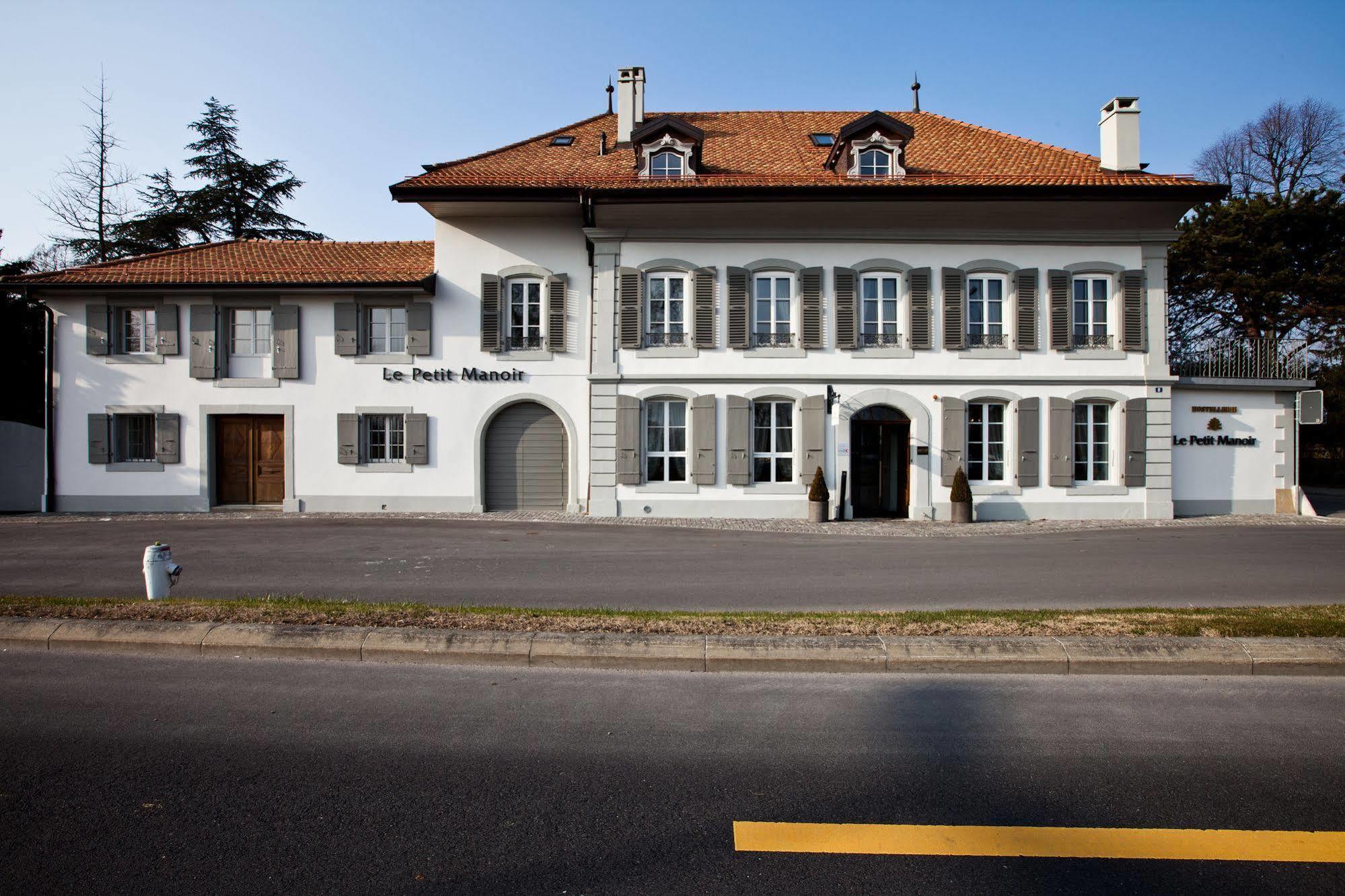 Hostellerie Le Petit Manoir Морж Экстерьер фото