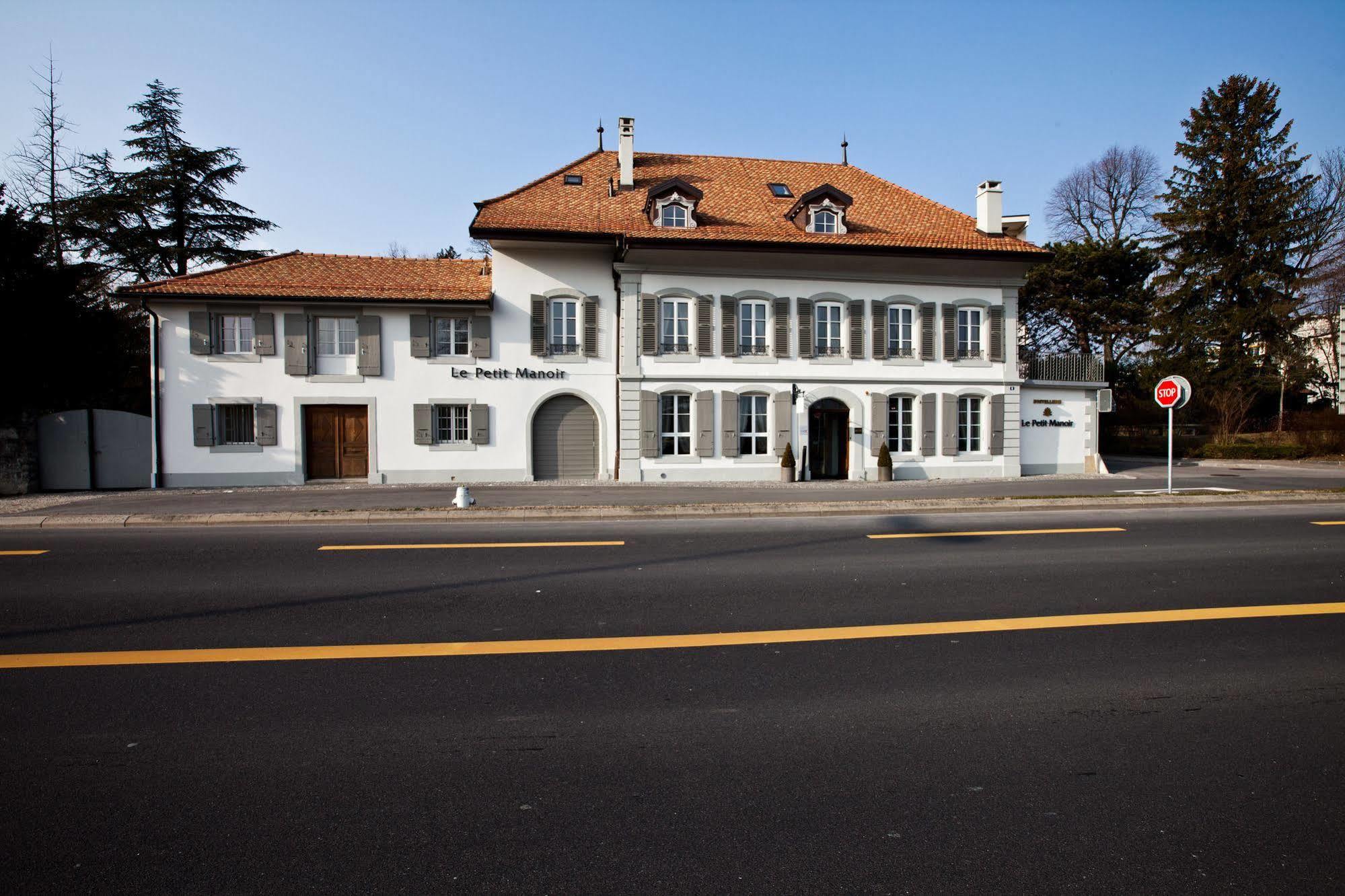 Hostellerie Le Petit Manoir Морж Экстерьер фото