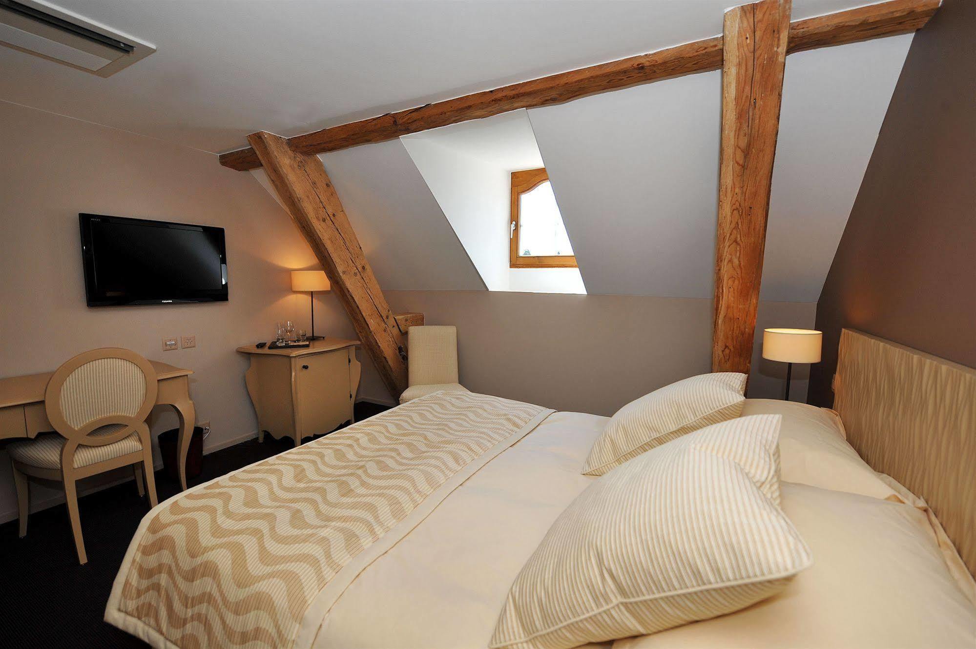 Hostellerie Le Petit Manoir Морж Экстерьер фото